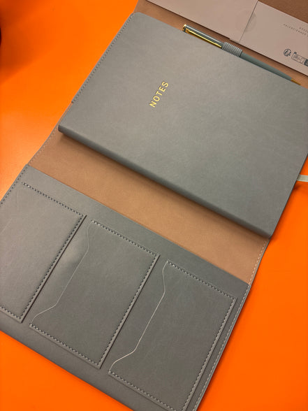 Organizer Soft Touch Azzurro Rossler  – Porta Taccuino A5 Elegante e Riutilizzabile